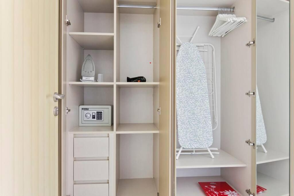 Stonetree - Furnished 2br With Luxurious Style *