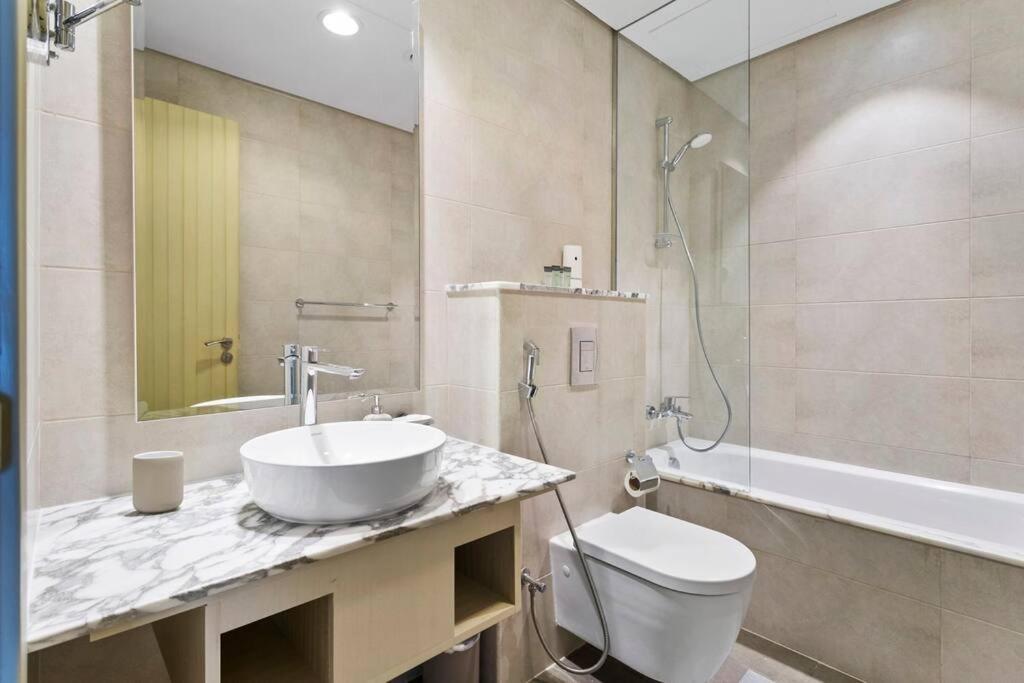 Stonetree - Furnished 2br With Luxurious Style Apartment